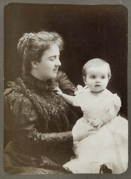 Clara Noble el 1897 amb la seva filla Eulàlia (mrgll-Ftgr. 3_01b-002)