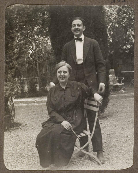 Clara Noble el 1919 amb el seu fill Josep (mrgll-Ftgr. 13_23-155)