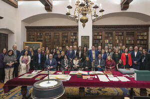 Foto de grup de la visita de la Xarxa de Ciutats Cervantines